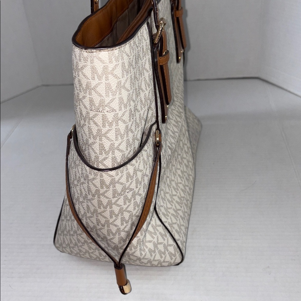 Michael Kors Jet Set Large Shoulder Bag - Picture 10 of 16